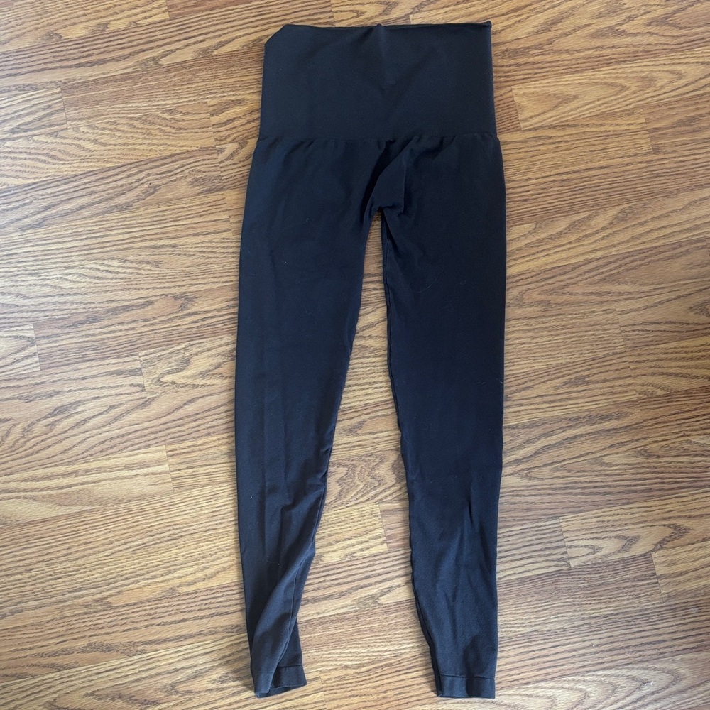 Tummy-control leggings
